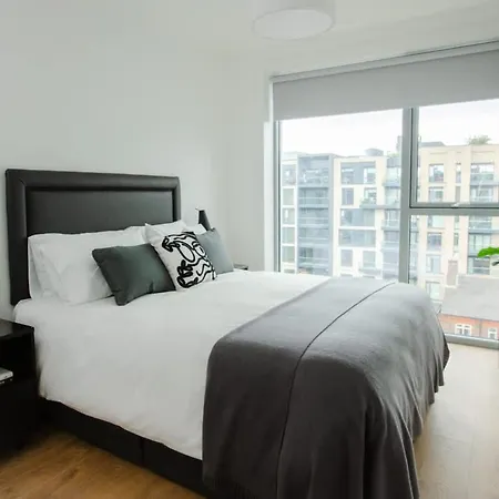 Coopers Cross Two By At ダブリン