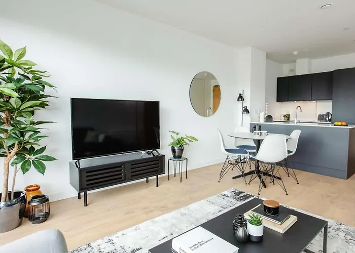 Coopers Cross Two By At Apartman