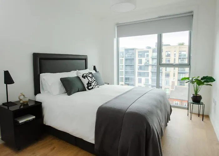 Coopers Cross Two By At Dublín